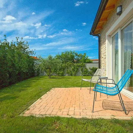 ヴィラ Lume Rošini