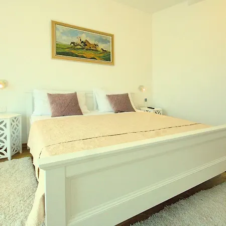Lume Villa Rosini